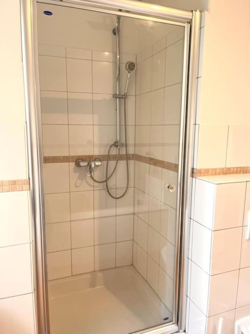 Doppelzimmer Mit Terrasse In Privatem Zuhause Lübeck Kültér fotó