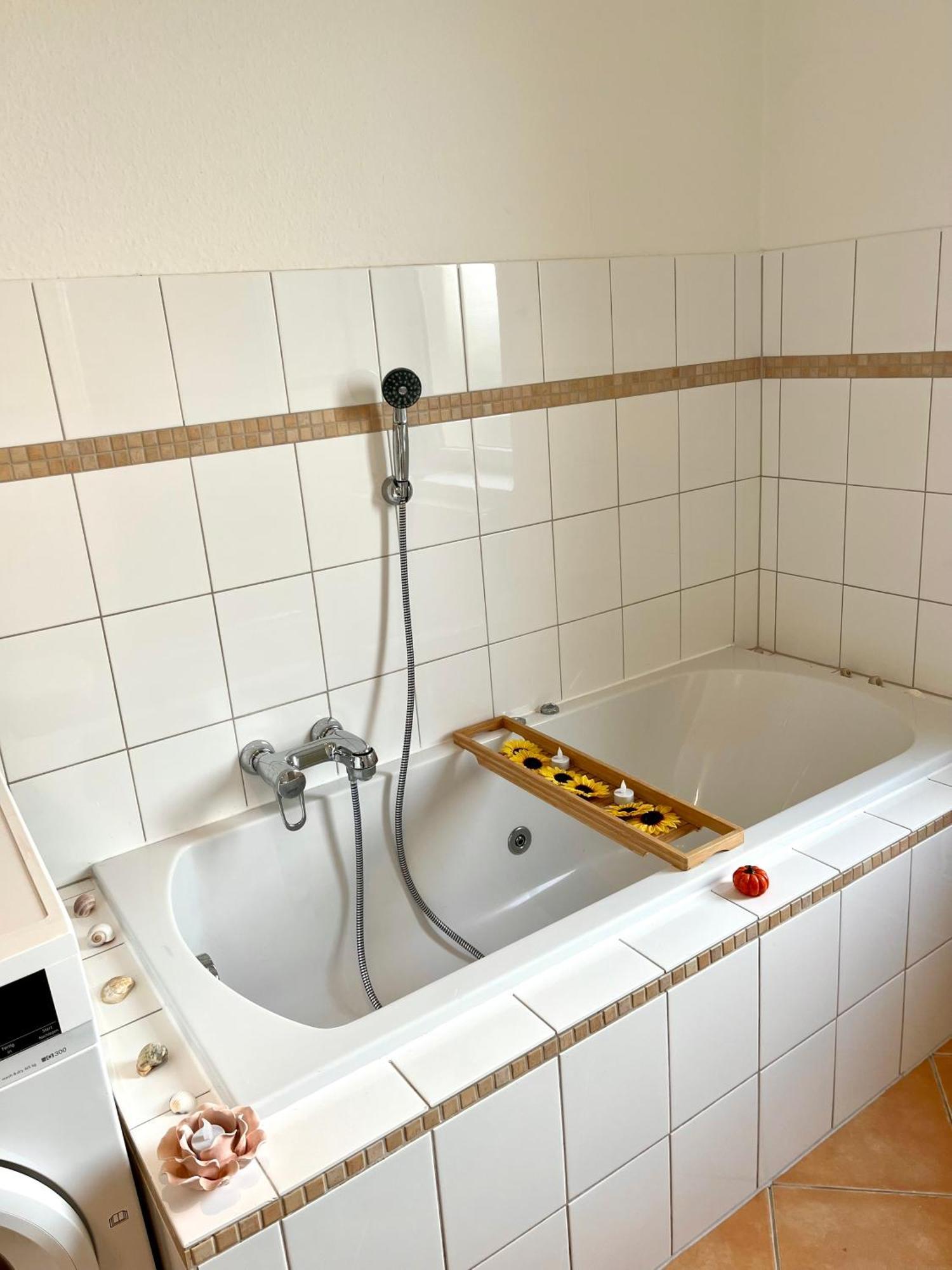 Doppelzimmer Mit Terrasse In Privatem Zuhause Lübeck Kültér fotó
